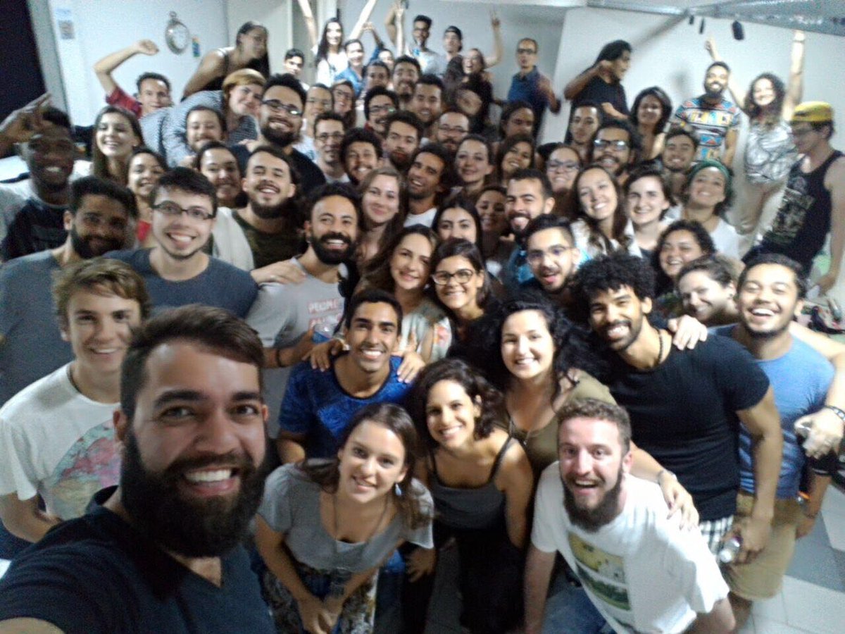bertavalle's tweet photo. Me voy a dormir con la esperanza d que "allá afuera" hay cientos de jóvenes como yo: #Shapping un mundo mejor @GlobalShapers https://t.co/HlDqMWw0uy
