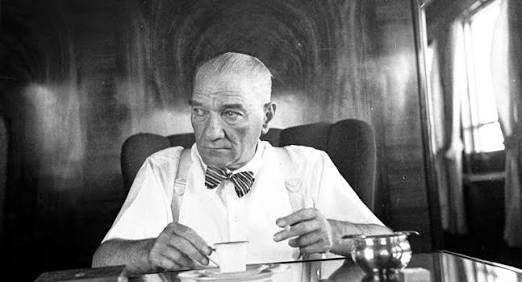 onlab_as's tweet photo. Ulu önder Mustafa Kemal Atatürk'ü sevgi, saygı ve minnetle anıyoruz. https://t.co/3xYPmNcx1q