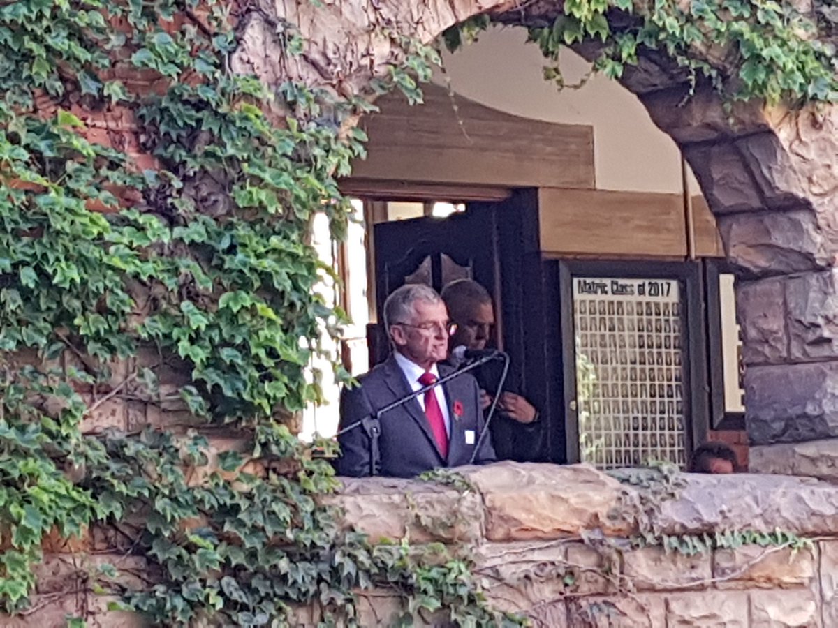 KingEdVIISchool's tweet photo. #RedReunion Professor Ken Huddle Class of 1967 &amp; Headboy '67 addresses School #ProudEdwardian @KingEdVIISchool #wisewords on role models https://t.co/nAqEvzdJmO