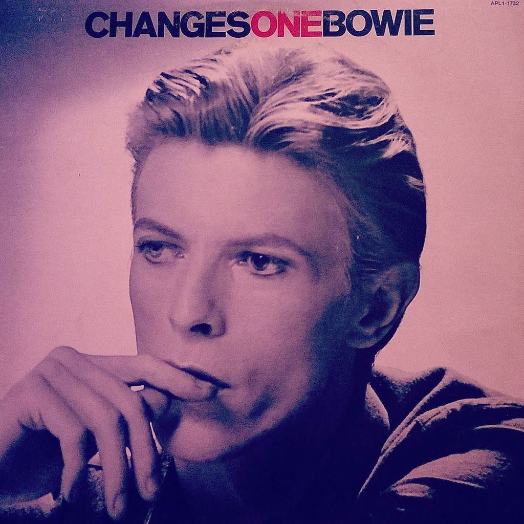 Altoecko's tweet image. Album on table! #changesone #changes #davidbowie #spaceoddity #groundcontroltomajortom #ziggystardust #sufferagett… ift.tt/2zwyYb0