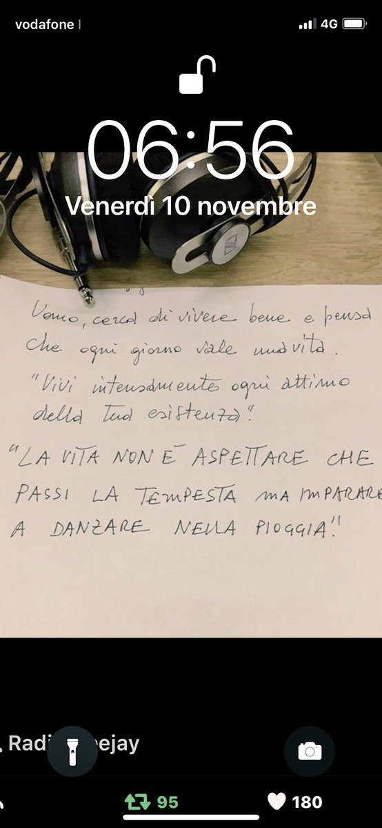 NicoSavi's tweet photo. “Come posso io non celebrarti,vita?” #ohvita ❤️🤘🏼❤️ https://t.co/tkAOpJZIJc