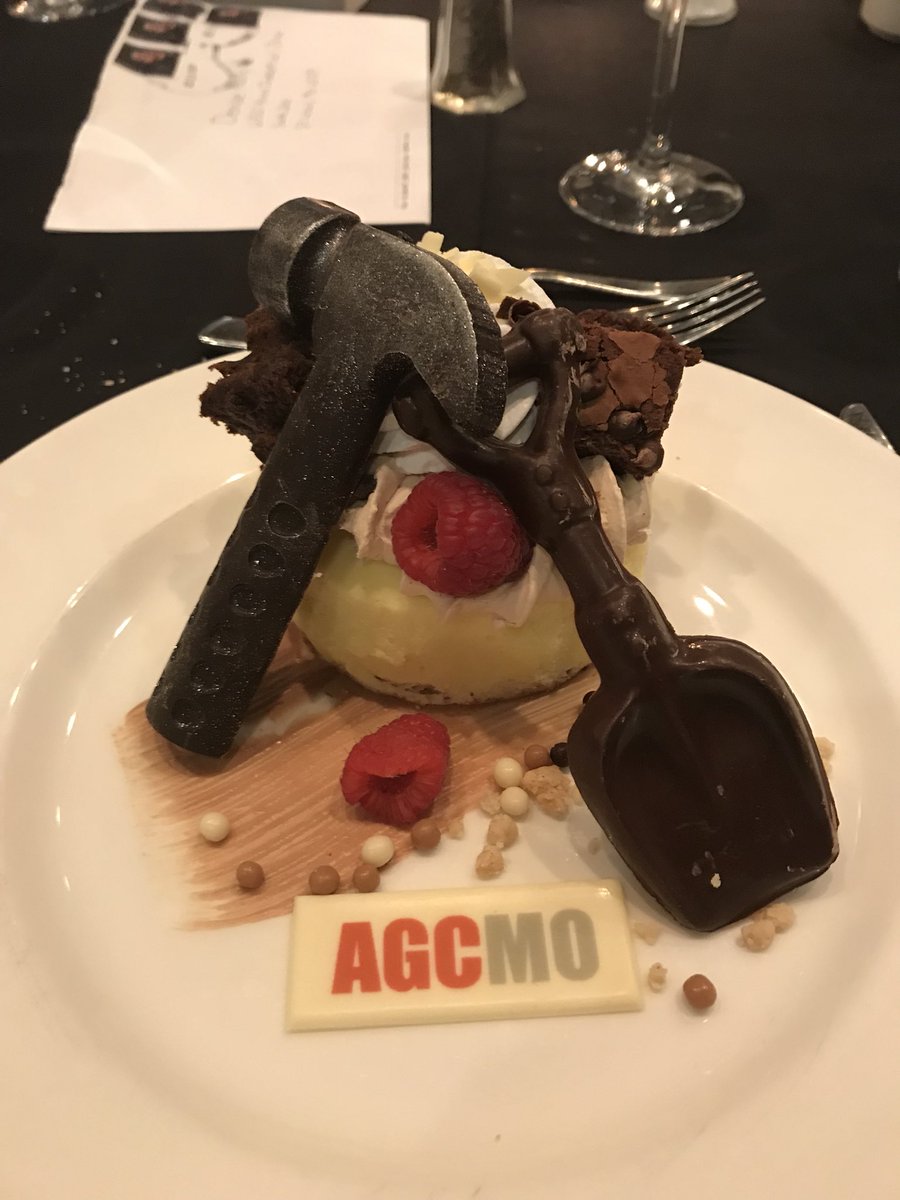 DENISEHASTY's tweet image. OMG!   Scrumptious dessert!  And beautiful!  #agcawards