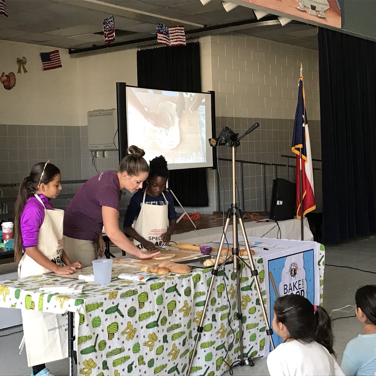 KirstenTeaches's tweet photo. Students are so excited to bake bread and do hands-on science &amp; math this weekend with their families! 🥖 Monday, they’ll each bring back a loaf to donate to the Rescue Mission of El Paso. ❤️ #learnbakeshare #IamEPISD #DrGreenHawks https://t.co/OczznkgEez