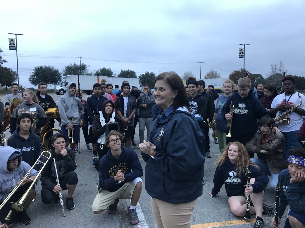 AkinsEagleBand's tweet photo. So thankful to have @MsHosack at our last marching rehearsal of 2017! “Anything for you!” https://t.co/rZJALbiSqi