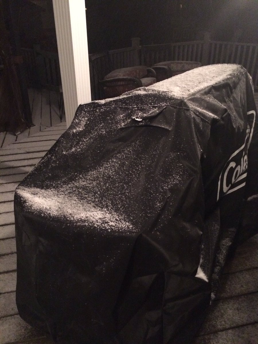 AuthorLMurphy's tweet photo. So this is happening outside my house at the moment. #FML #WelcomeToCanada #NeverGetUsedToThis https://t.co/VwRBaRkCAq