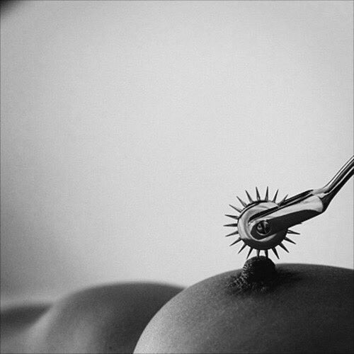 HeartandSoulful's tweet photo. The small wheel
With tiny pins
Is the size of a mountain 
To her feelings within https://t.co/gV9hJaMX44