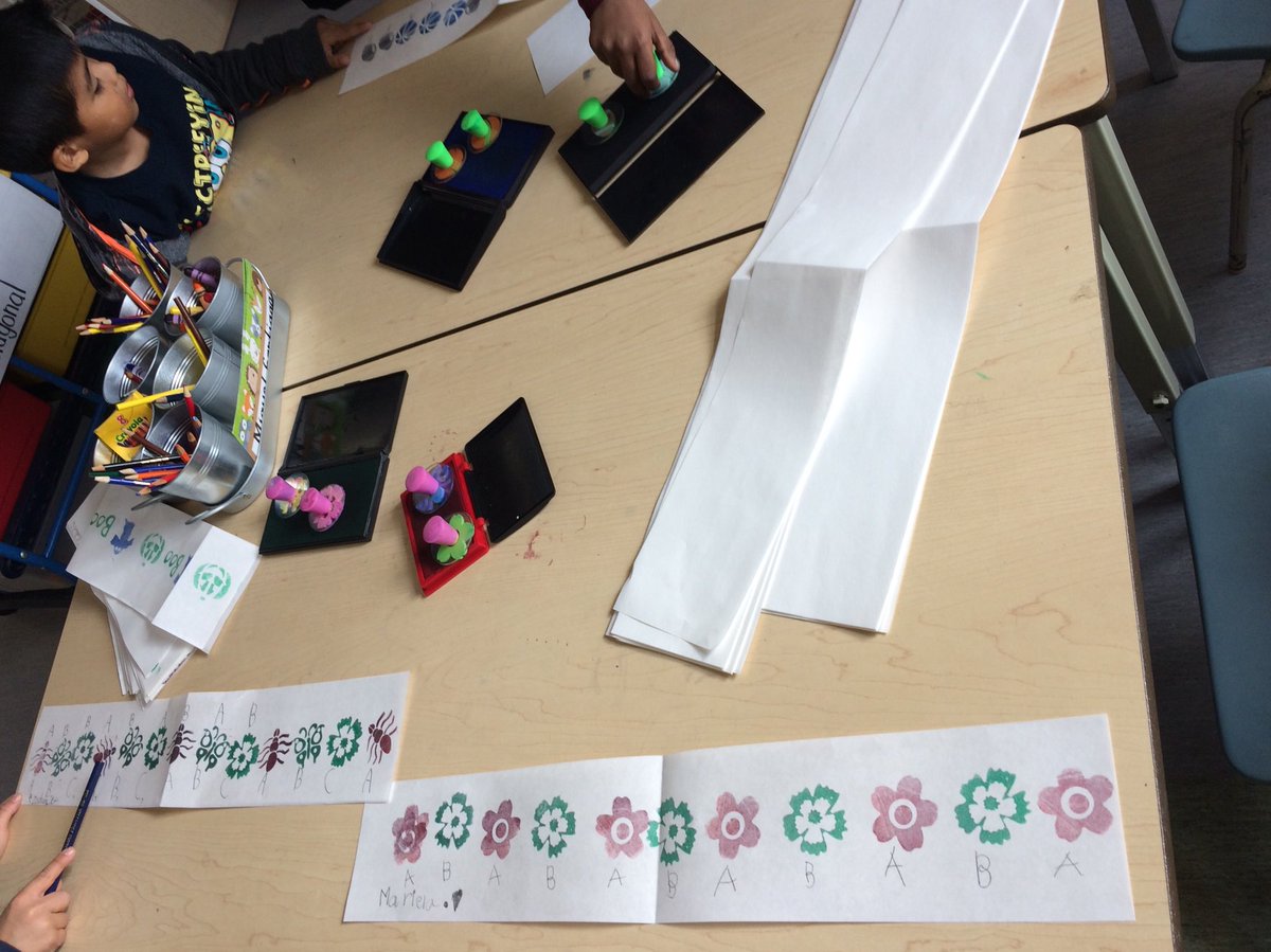 FDK101Valentine's tweet image. Making and naming patterns! 🎪🎹🚧🏖💈🛍 #PatternFun #Math @ValentineDPCDSB