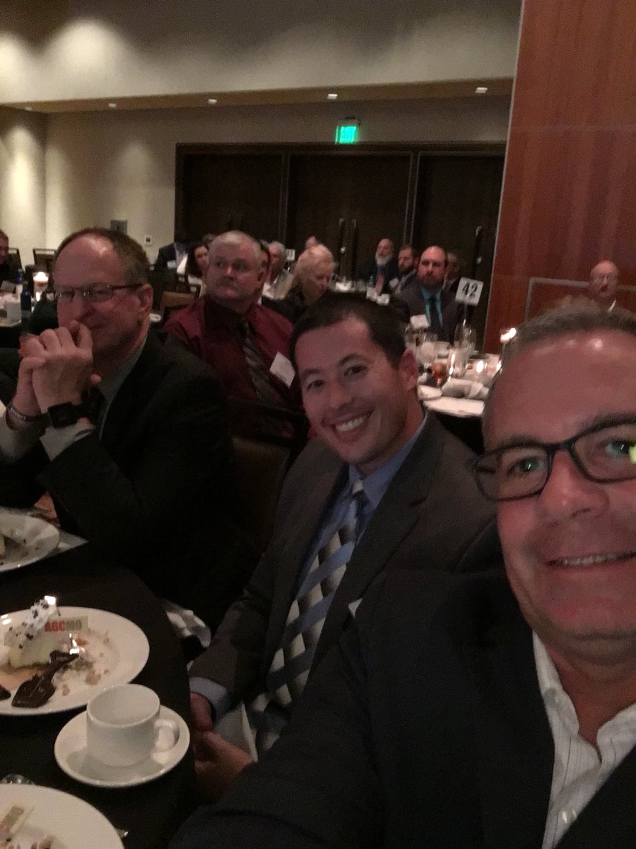 Let’s hear it for John Rooney! <a href="/AGCofMO/">AGC of Missouri</a> always has the BEst emcee! #TeamBE #agcawards