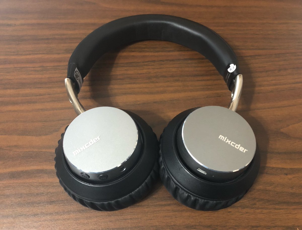 mrjlwilliams's tweet photo. #Win These premium #Bluetooth headphones RT to be entered. This #giveaway is on instagram and google+ as well. Someone WILL win these! https://t.co/2GPLTLeaZn