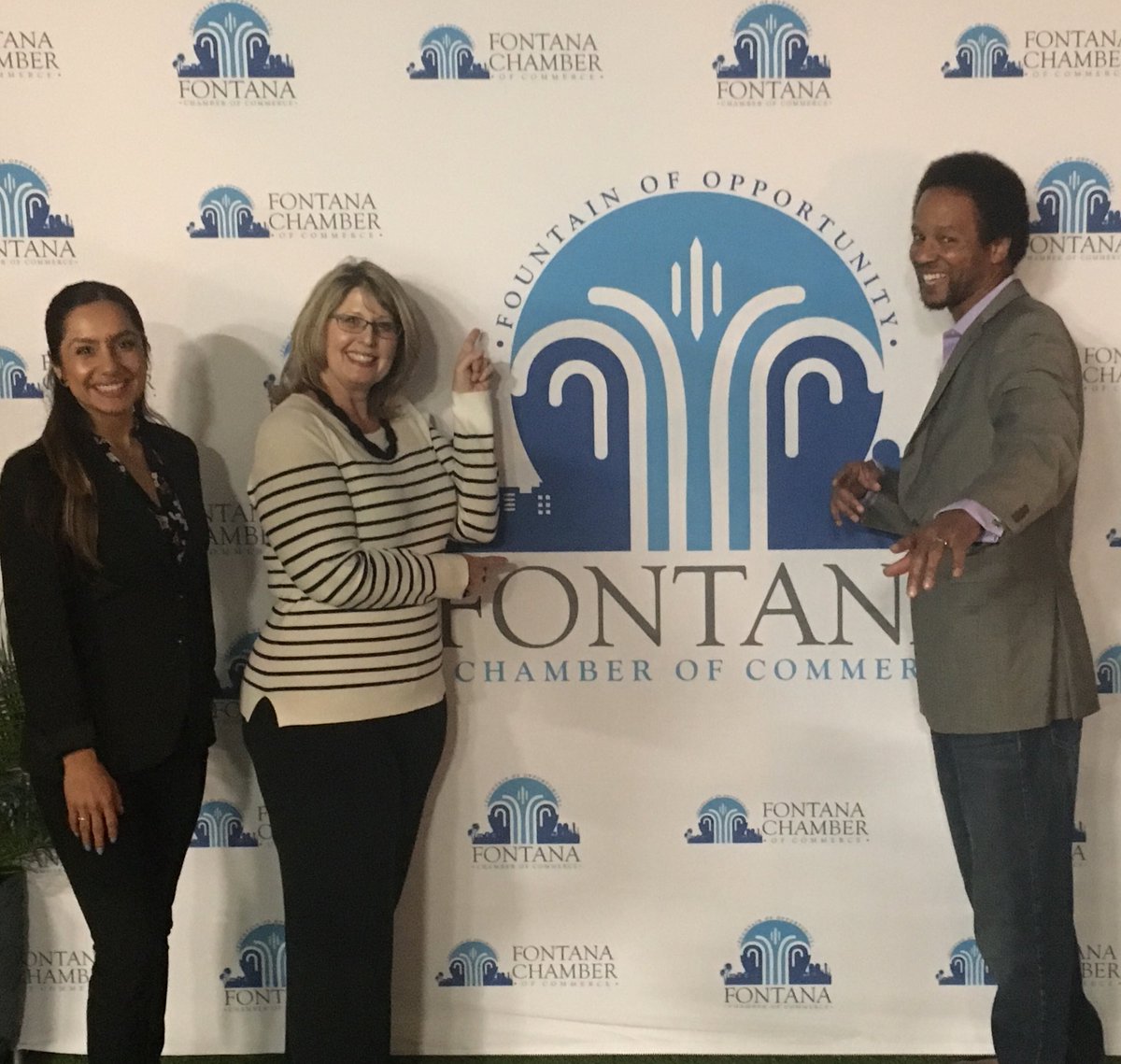 JanRutherfordCA's tweet photo. Enjoying the @FontanaChamber #UBB2017 https://t.co/BfhVPxvgLy