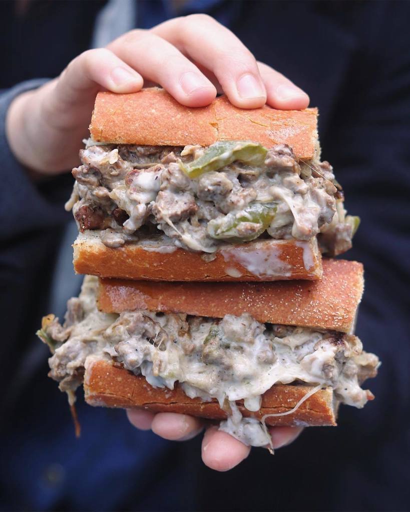 indulgenteats's tweet photo. Winter bod prep 🧀🐮🍞 So happy to have eaten this cheesy AF @thetruffleist cheesesteak at @bryantparknyc's #WinterVi… https://t.co/VWk1e4unth https://t.co/UbtPevB1VW