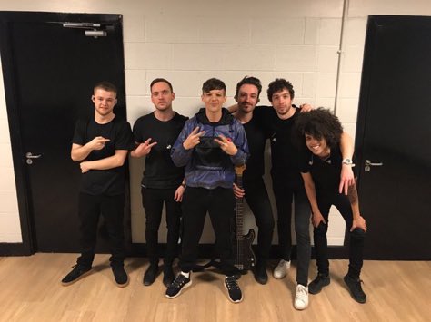 hsfloraIss's tweet photo. MI BEBE LO LOGRÓ LO AMO LO AMO LO AMOOOOO ESTOY QUE DESBORDÓ DE ORGULLO TE LUCISTE MI PRÍNCIPE TE MERECES ESTO Y MUCHO MÁS #GoodLuckLouis #LouisAtKey103 @Louis_Tomlinson https://t.co/1BgUwzgCmI