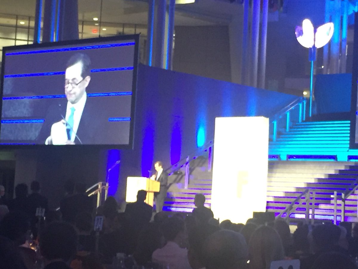 JonROtto's tweet photo. You can hear a pin drop during Chris Wallace’s speech on the battle over freedom of the press today. #icfjdinner https://t.co/oibLl97LnR