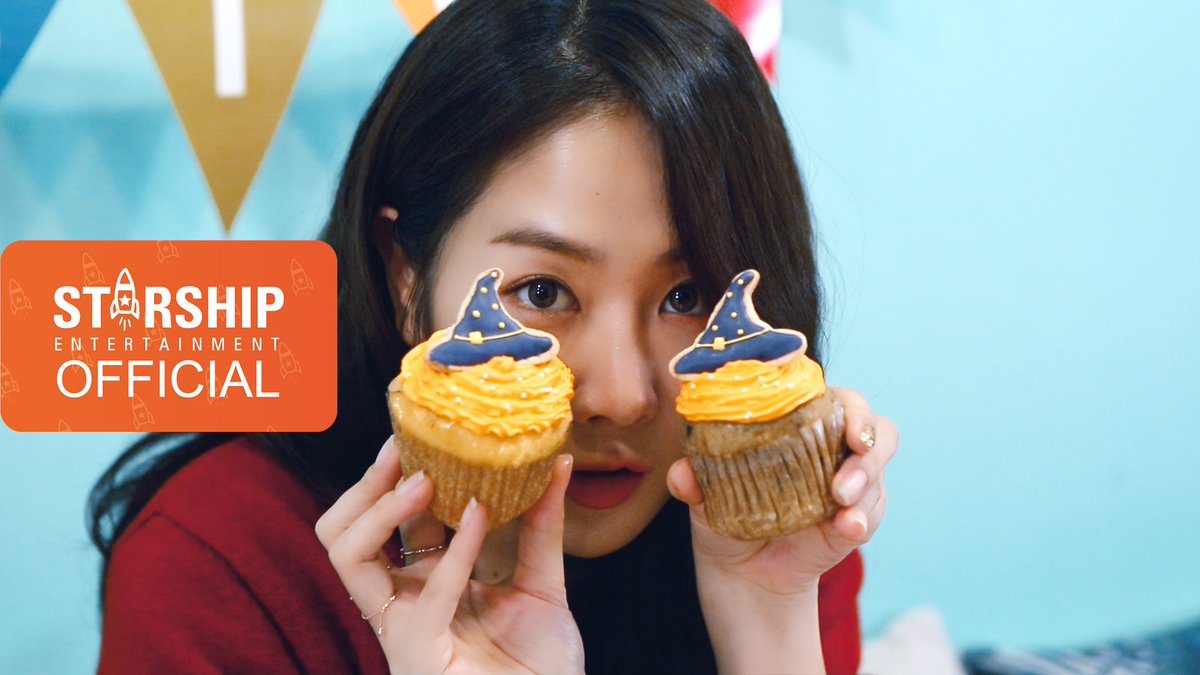 official_soyou's tweet photo. [#SOYOU]
[Special Clip] #소유 와 함께하는 HAPPY #할로윈 머핀 만들기!
▶https://t.co/xCTVUs2qIc https://t.co/vWxzJaPOtP