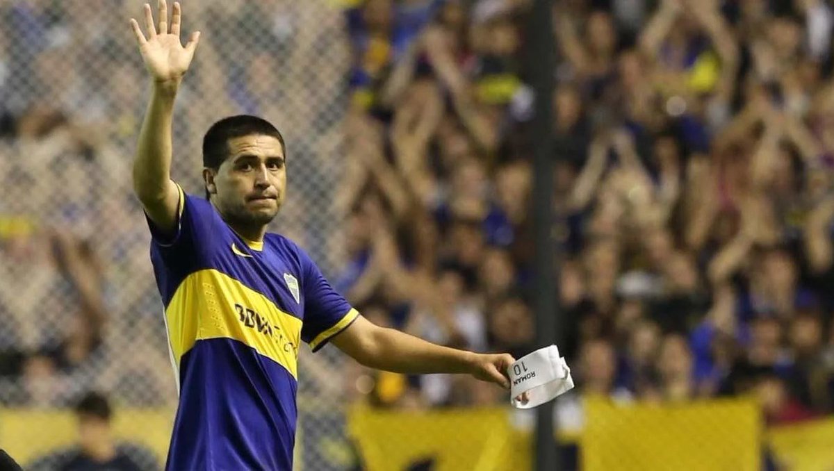 SC_ESPN's tweet photo. Una leyenda: ¡dale RT si creés que Juan Román Riquelme es el máximo ídolo de la historia de Boca! https://t.co/oRO2TuIR97