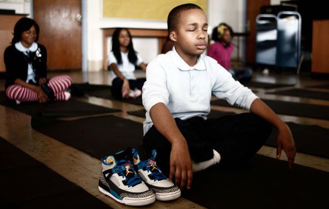 OrganicLifeMag's tweet image. These schools sent students to meditation instead of detention—here's what happened: spr.ly/6015D6Rm3
