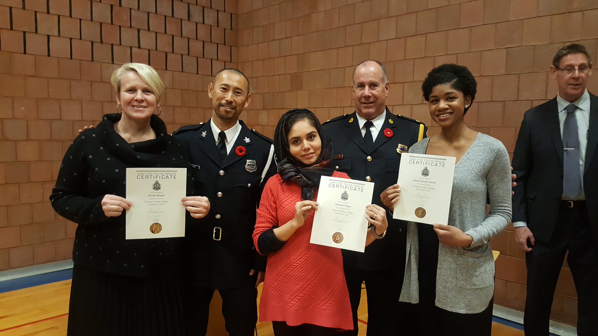 HPSCrimePrevent's tweet photo. Happy grads! It was a pleasure to host such a great & engaged group! #CPWeek2017 #HamOnt @HamiltonPolice @HPS_VOC @HPSCrimePrevent https://t.co/zbsCdMDlIa