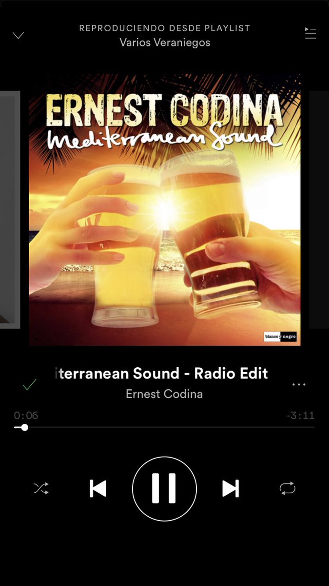 SLittlePalace's tweet photo. Es temprano... y hace frío!! Pero despertamos en #Barcelona ❤️ a la orilla del Mediterraneo... y es Viernes !! #MediterraneanSound #BuenosDias @SpotifySpain #Spotify https://t.co/CXWAJSkcyC