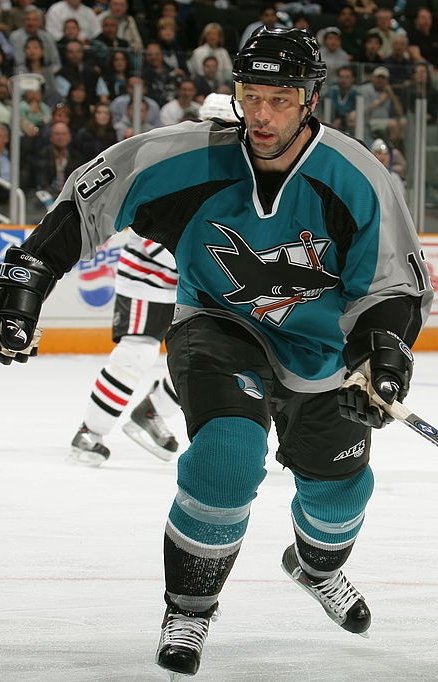 Happy 47th Birthday to alumni forward Bill Guerin. 