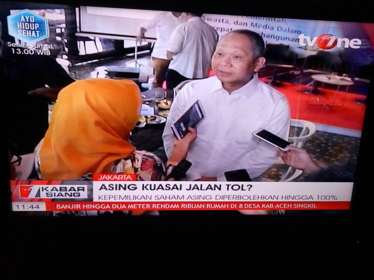 Gerindra's tweet photo. 13. Rezim seperti apakah saat ini menurut sahabat? Tidak bandara, tidak jalan tol, semua aset-aset bangsa yang strategis dibiarkan sengaja dikuasai oleh asing. https://t.co/e3WVbDvDpp