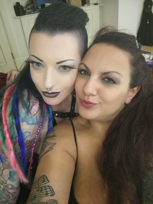 From that time i kidnapped @piggymouth https://t.co/azQAqEyE7n<a class="tags" target="_blank" title="On Twitter" href="/?out=eyJ0eXAiOiJKV1QiLCJhbGciOiJIUzUxMiJ9.eyJpYXQiOjE3MjA0NjY3NTQsImlzcyI6InR3cG9ybnN0YXJzLmNvbSIsIm5iZiI6MTcyMDQ2Njc1NCwiZXhwIjoxNzUyMDAyNzU0LCJyZWRpcmVjdF91cmwiOiJodHRwczovL3R3aXR0ZXIuY29tL3BpZ2d5bW91dGgifQ.UH1ikmA9f1DIUujWqJpu5UiqdfbhiLCoP17zxSlc3BD8O88K9WlG4cvrTiciXfDfldSfS8jziEM6aY1vI9rHzg">@piggymouth</a><a href="/tag/lipsync"class="tags"><span>#lipsync</span></a><a href="/tag/myway"class="tags"><span>#myway</span></a><a href="/tag/limpbizkit"class="tags"><span>#limpbizkit</span></a><a href="/tag/checkoutthemelli"class="tags"><span>#checkoutthemelli</span></a>