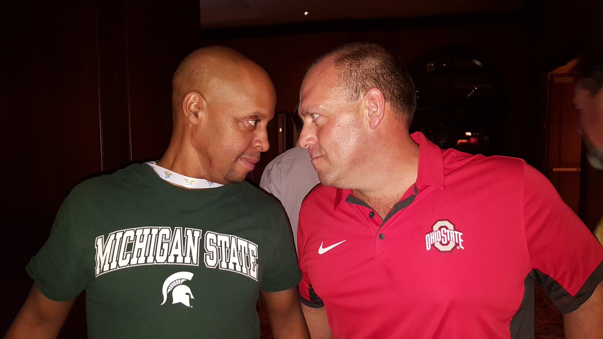 FirstTeeCLE's tweet photo. Ran into a friendly @michiganstateu vs  @ohiostate rivalry at #TFTNM17! Go Buckeyes! #FirstTeeCLE https://t.co/lNUsdEJ9Bp