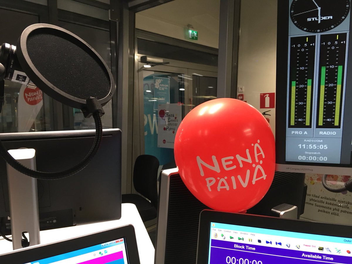 marivesanummi's tweet photo. Tässä studiossa hehkutan tänään #Nenäpäivä- tunnelmissa aamuvarhaisesta yömyöhään. Huomenta! #yletampere #Tampere #mediapolistre https://t.co/ruE1OUOZRk