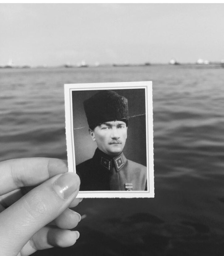 İlelebet seninle,senin düşüncen ve senin yolunda....