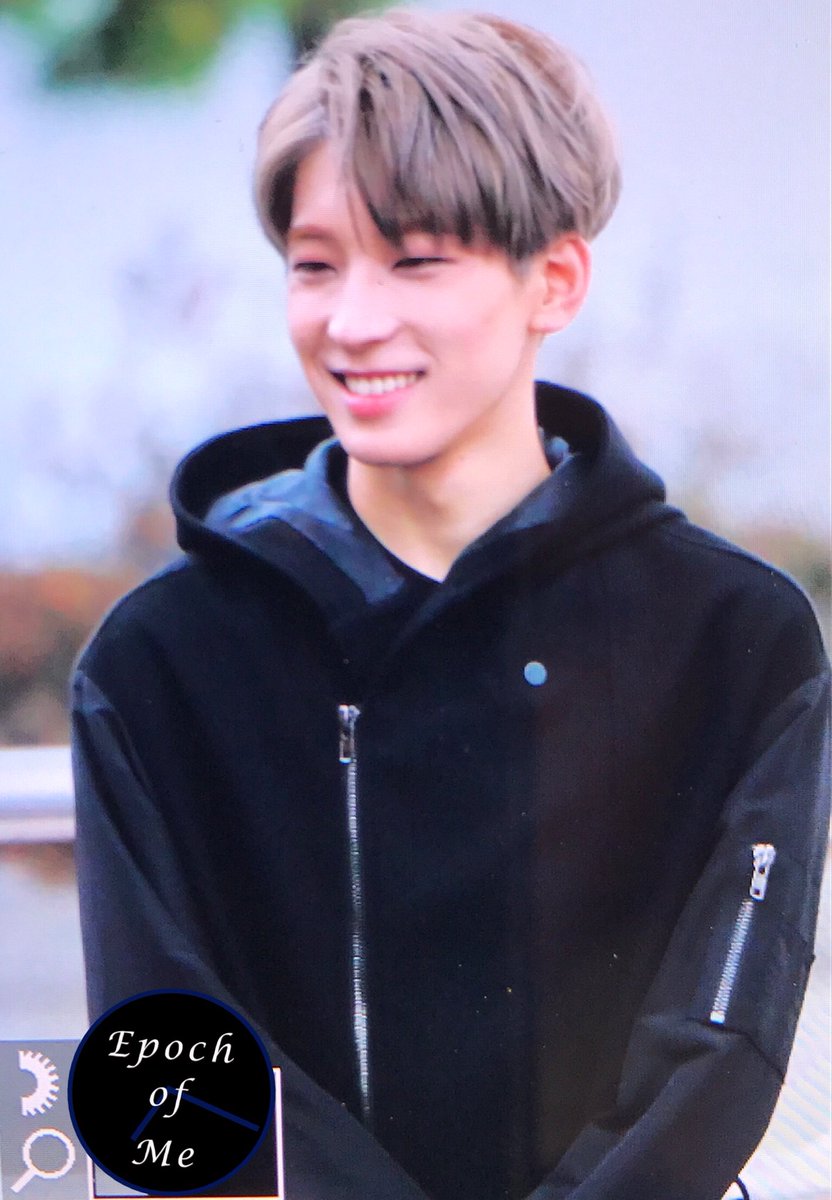 Epoch_of_Me's tweet photo. #WONWOO #원우 #SEVENTEEN #세븐틴 
171110 뮤뱅 미니 팬미팅 
달콤이 💕💕💕 https://t.co/HvNR7KDRnf