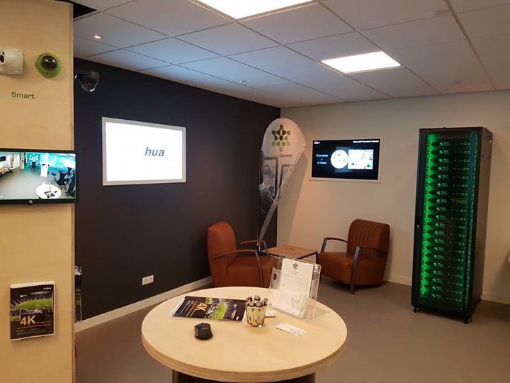 Mooi om te zien doorstart van #SmartTechniek :Smart Alarm, Smart Camera Smart Home. Krachtenbundeling en samenwerking met @LRSSolutions Meerkerk @GemZederik Gefeliciteerd #RickvanBruchem. Sterke combi producten en technieken. In showroom @LRSSolutions 11/11.