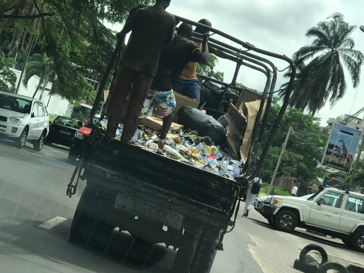Kitenge76147069's tweet photo. Who told my people that their dignity should go to the bin? https://t.co/6sHouhR7A8