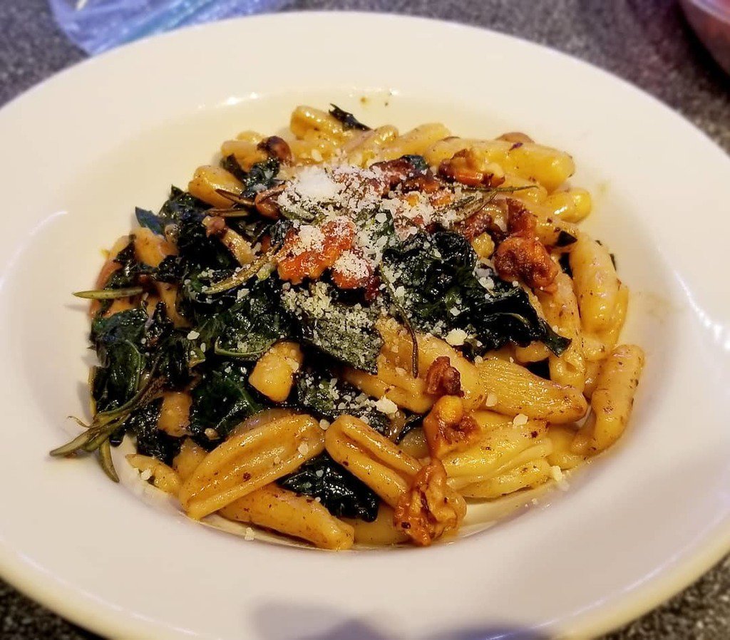 crimsong19's tweet photo. Made a delicious #BlueApron cavatelli &amp; kale post-class dinner. Very good choice! #BlueApronMeals #CookingWithJason https://t.co/34suYh8zt4 https://t.co/39wUCjJRv6