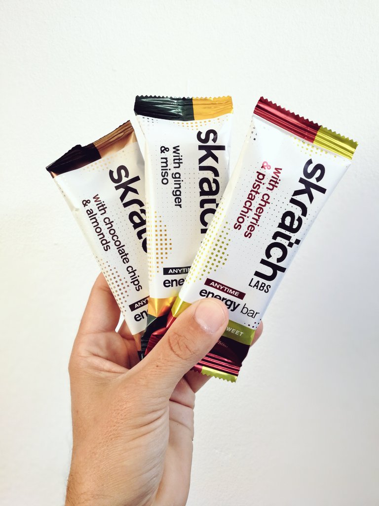 Ohhhhhhhhhhh yes! <a href="/SkratchLabs/">Skratch Labs</a> anytime energy bars just arrived, perfect timing for the last big training blocks and races. 🇿🇦