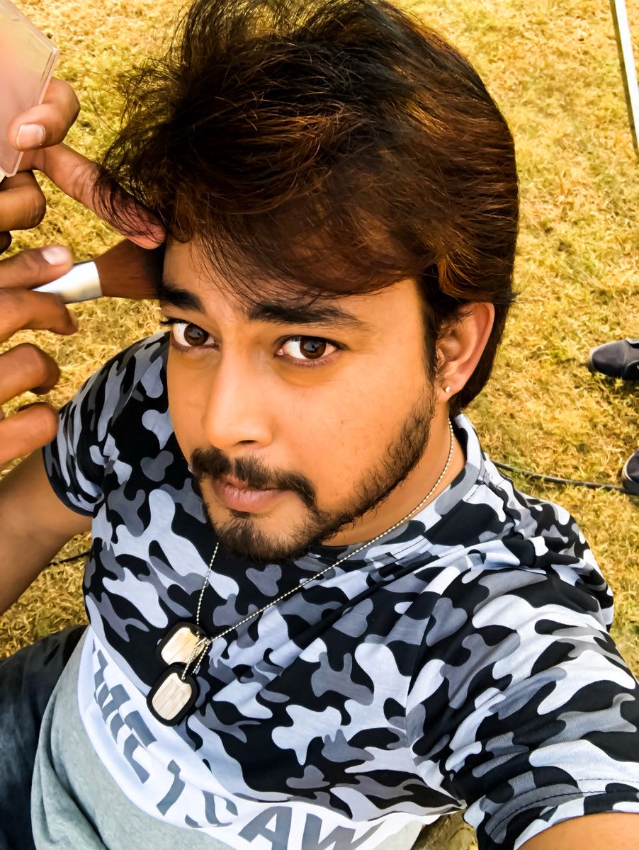 IAmTanishAlladi's tweet photo. Click in between shots. Good Morning Twitter Family👍
#ActorLife #ShootMode #RandomClicks https://t.co/dXS7jmPGAv