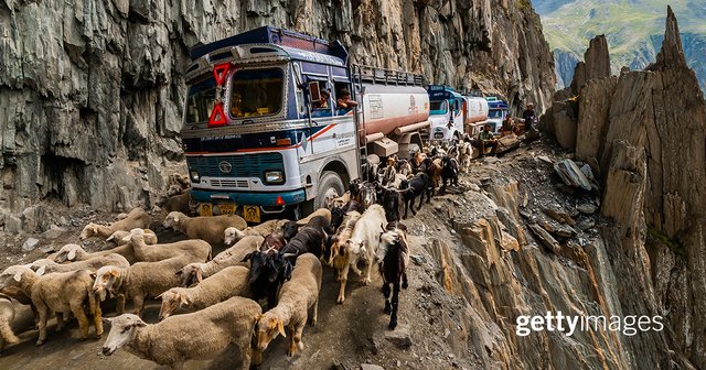 ArantxaGetty's tweet photo. Yay! 📷: @blaineharr wins the @pdnonline World in Focus Travel Photography Contest! @GettyImages via @shutterlovin https://t.co/U6dScijfG0 https://t.co/R6LXah13pp