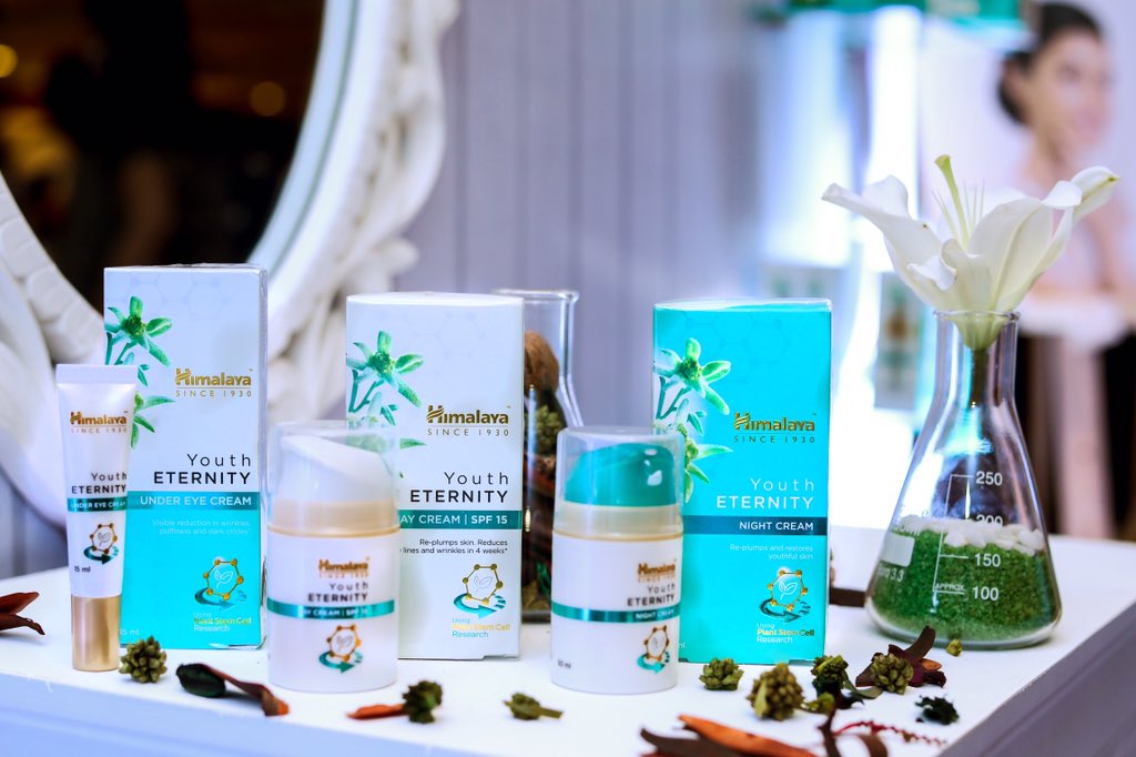 shilpiiz's tweet photo. #UpOnTheBlog Preserve Youthful Skin with @HimalayaIndia’s “Youth Eternity” – #TheStyleToast https://t.co/L72nJYs1dB
#PreserveYouthfulSkin #TheStyleToastBeauty #NewBlogPost https://t.co/OBXzkSbxyJ