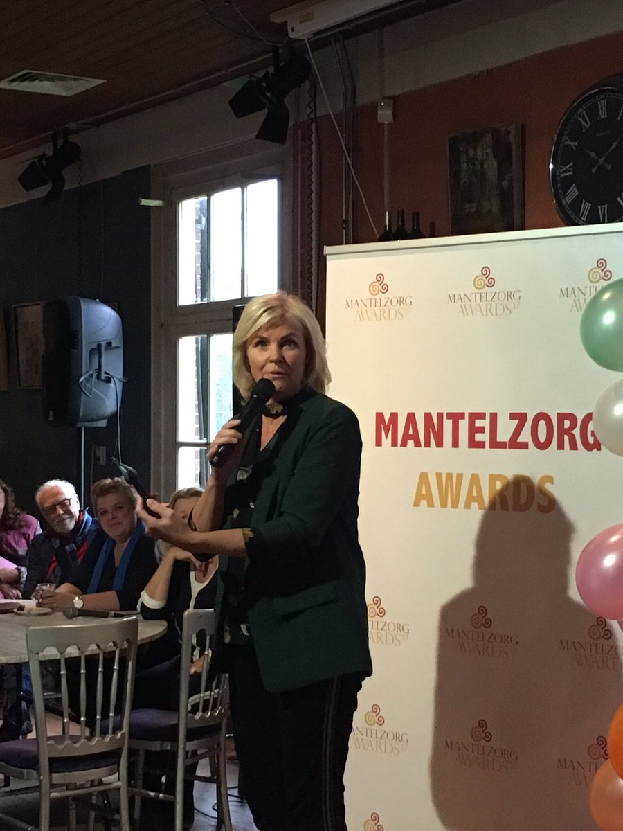 Vandaag op pad met <a href="/mantelzorgaward/">Mantelzorgawards</a> #prijsuitreikingen. Eerste is uitgereikt aan <a href="/marjolijnbb/">Marjolijn Bruurs</a> op naar..... ❓❓❓❓#mantelzorgawards #mantelzorg  #dagvandemantelzorg #samensterk <a href="/corapostema/">cora postema</a> @marjobrouns @A_Stekelenburg @pauwnl <a href="/IreneMoorsFB/">Irene Moors Official</a> #irenemoors ♥️