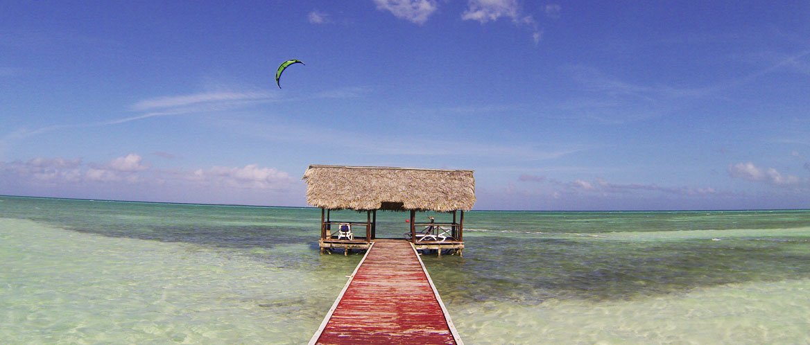 Du soleil, du vent, de l'eau transparente ... on s'envole à Cayo Guillermo #Cuba au paradis du #Kitesurf 👉 evaqi.com/cayo-guillermo… #Voyage #Trip #Sport