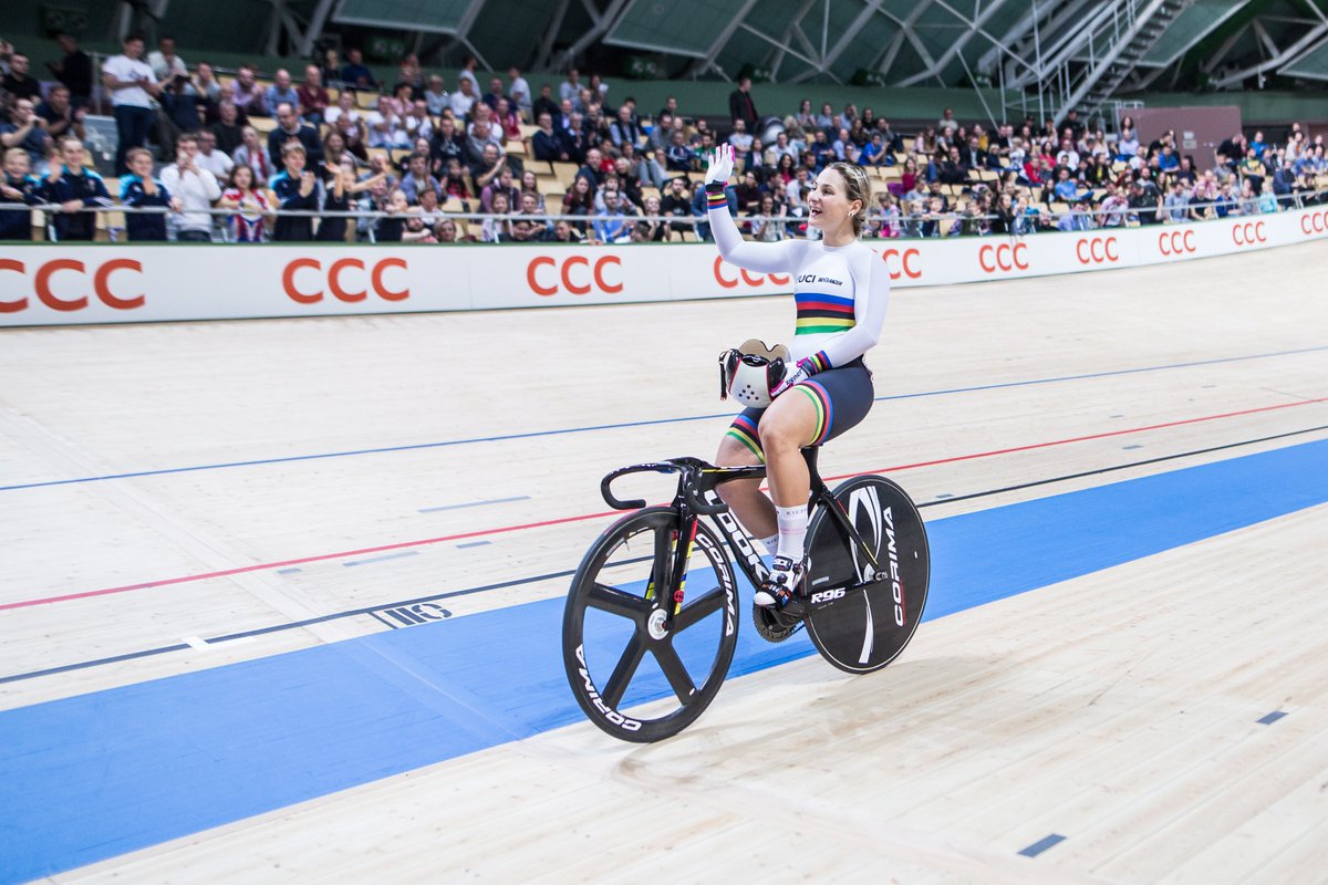 lookcycle's tweet photo. Hello Friday ! #fridayfeeling #875madison #trackworldcup #RideYourDream https://t.co/0hOTEqRMqj