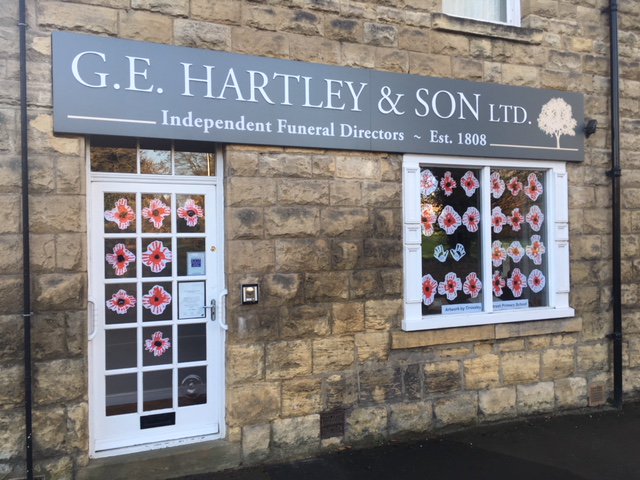 Hartleys_GE's tweet photo. Thank you to Crossley Street Primary School for providing the artwork for our poppy windows again this year in #Wetherby. A very fitting tribute for Armistice Day. #RemembranceDay2017 https://t.co/BEWauhaIbo