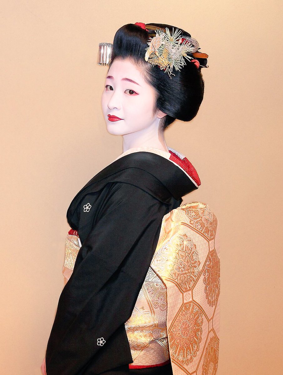 古川博行 先笄 さっこう 舞妓さんを卒業し芸妓さんになる直前に結ぶ髪型 モデルは 祇園甲部のエース紗月さん 綺麗でした