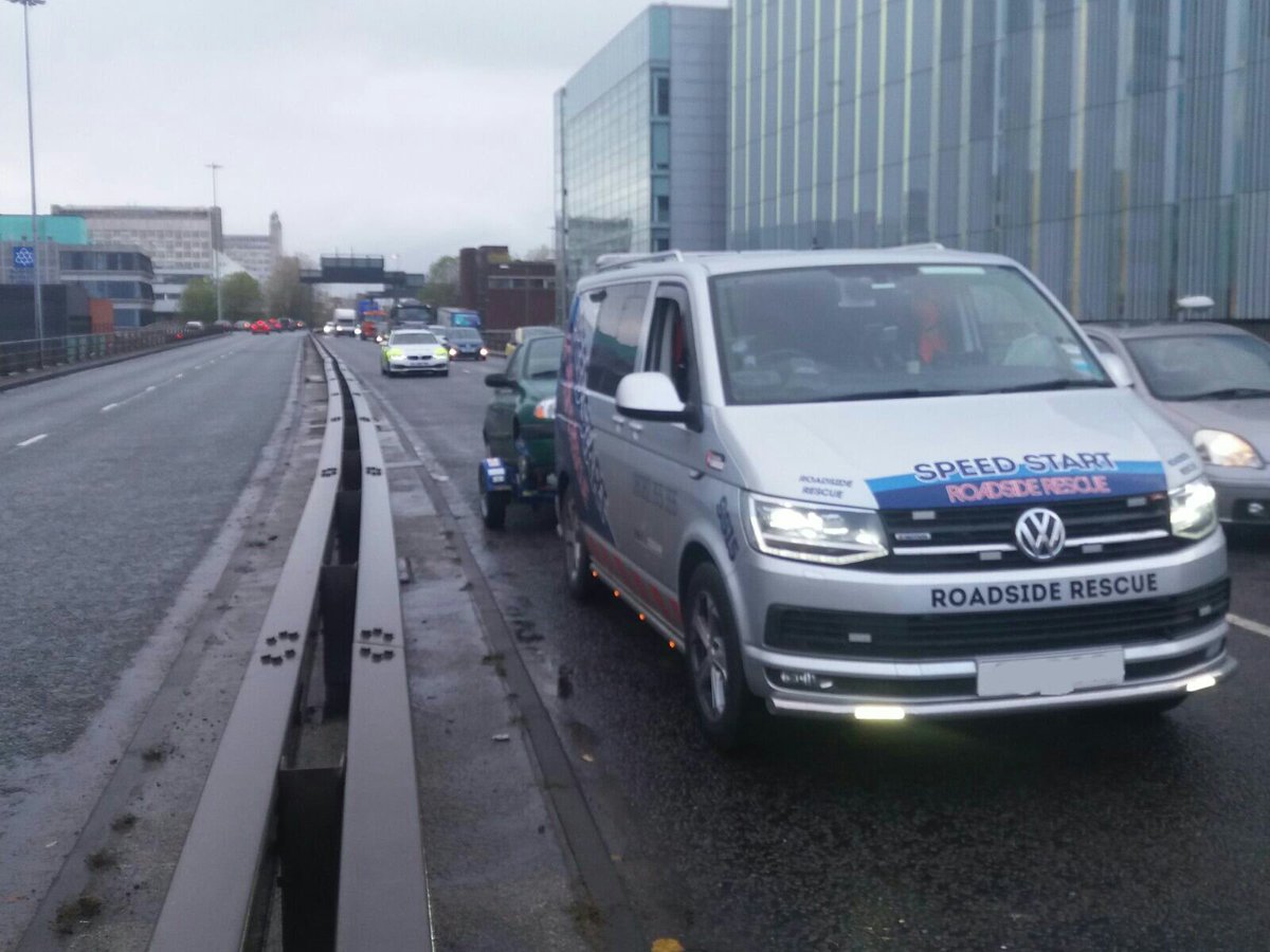 gmptraffic's tweet photo. Minor delays on Mancunian Way westbound due to a broken down vehicle in lane two. Soon cleared thanks to John from Speed Start Roadside Rescue, doing his Friday good deed and recovering the stricken driver and vehicle free of charge. #coolvan #notallheroeswearcapes https://t.co/mt8ffRkt4Z