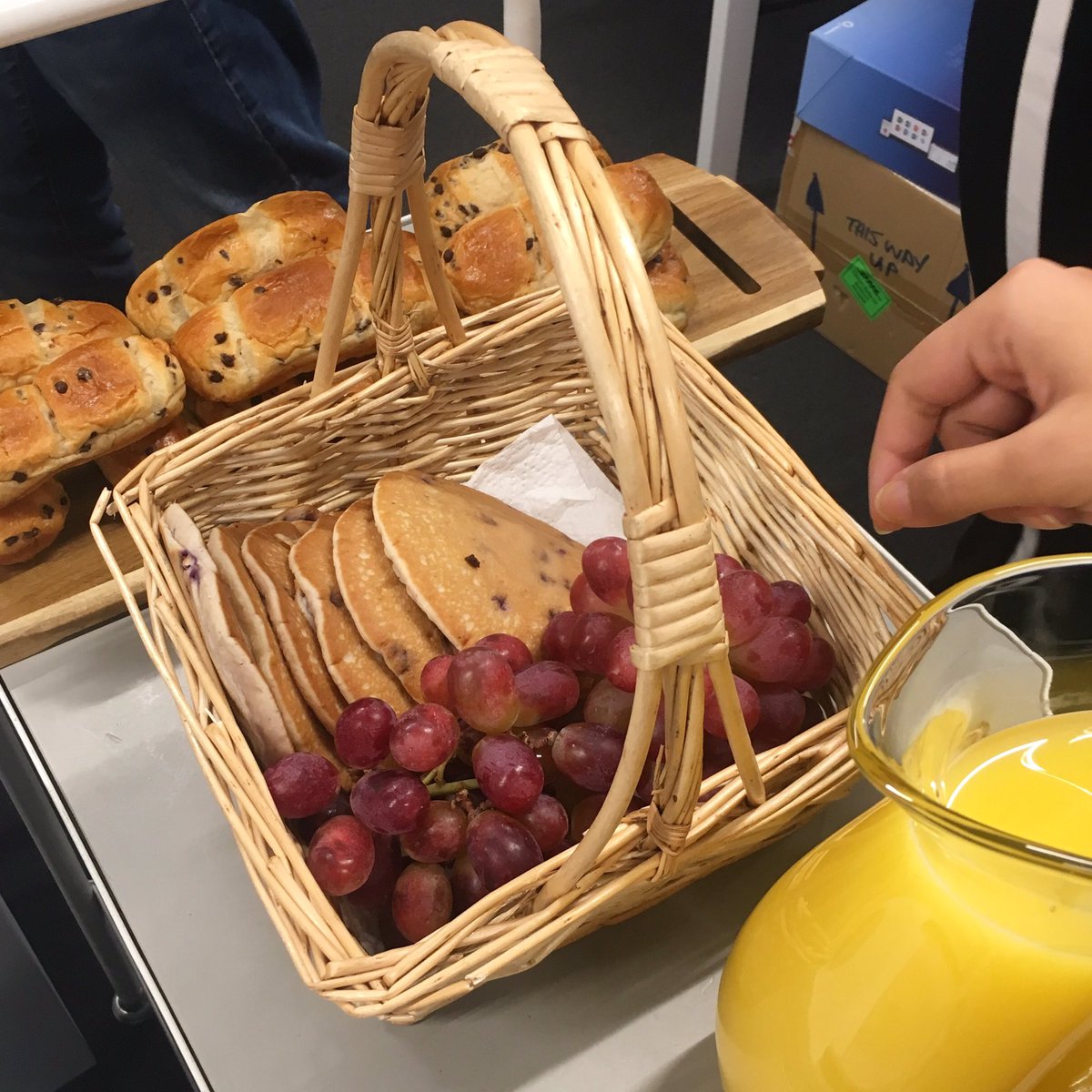 The lovely ladies at @TheOfficeGroup keeping us fed this morning! Thank you, you've made us very happy this Friday (so much so that @citygirlsabrina even got her mitts into the shot 😂)