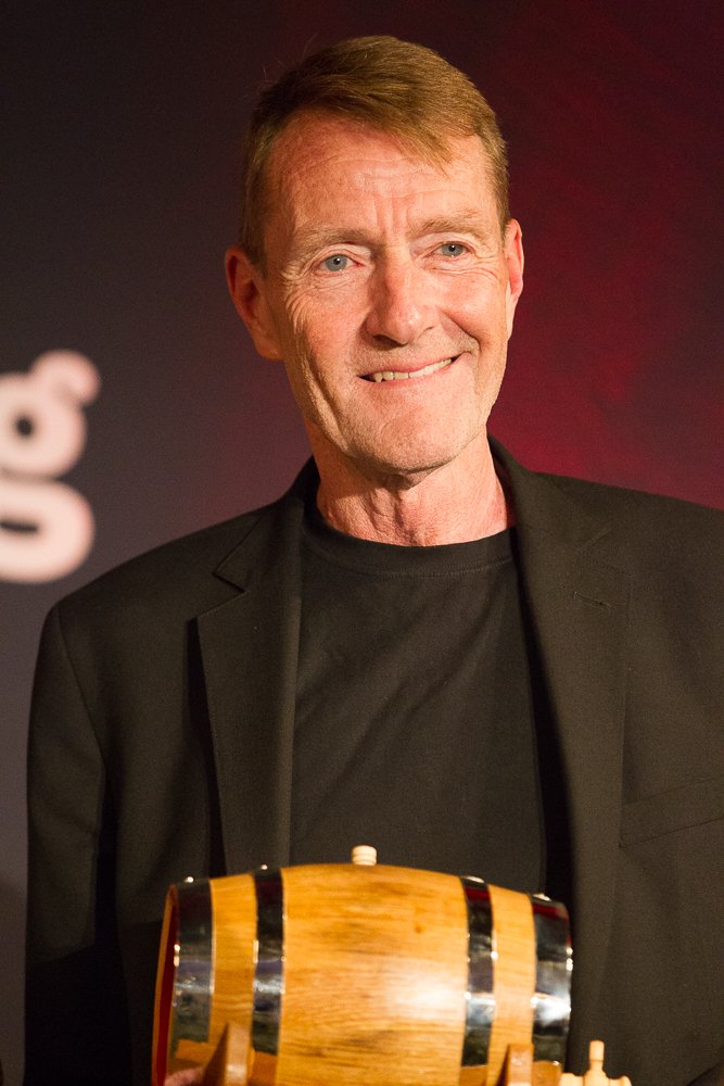 Drum roll please. <a href="/LeeChildReacher/">Jack Reacher Books</a> is 2018’s Programming Chair! #criminallygoodnews #TheakstonsCrime bit.ly/PrgramChr18