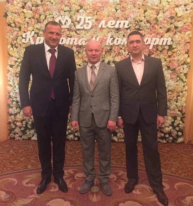 LubiDomRu's tweet photo. У наших партнеров, сегодня юбилей! 

25 лет компании Азбука Мебели - https://t.co/aj7rYwBpbi

Удачи Друзья! Процветания и новых свершений! https://t.co/2i5SLaC5zw