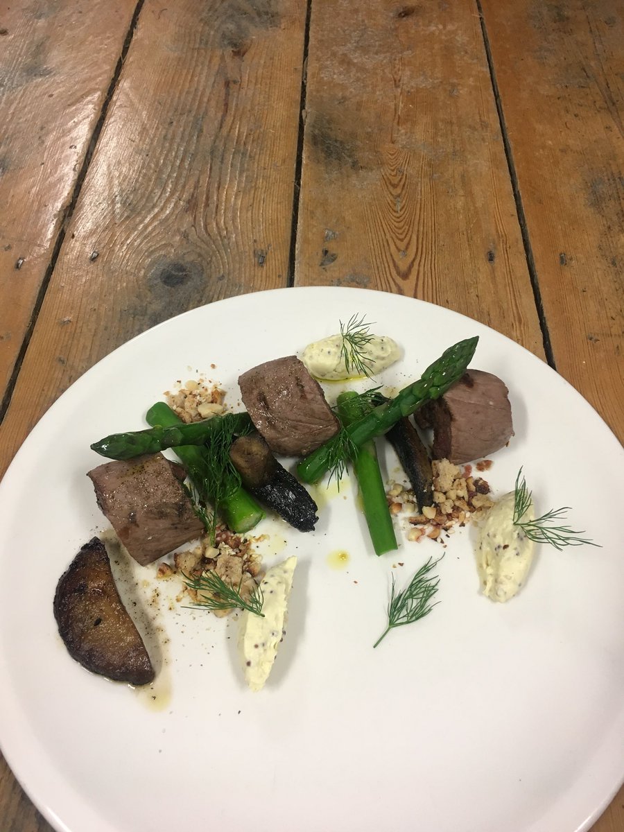 ForgeMenu's tweet image. On the special board today. Veal medallions with asparagus, roast mushrooms, mustard mascarpone and dill #lunch #dinner #Ballarat