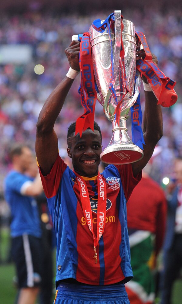 Happy 25th birthday to Wilfried Zaha.

I\ve never loved a Crystal Palace player more than I love this lad. 