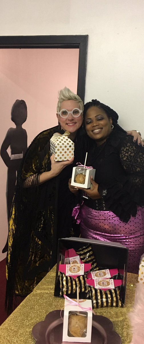 sistawigg's tweet photo. @RealTalkKim I enjoyed the word you shared tonight at NYAC. Great meeting you hope you enjoy the pecan candy! #NotYourAverageChick https://t.co/K6XWBrTUTf