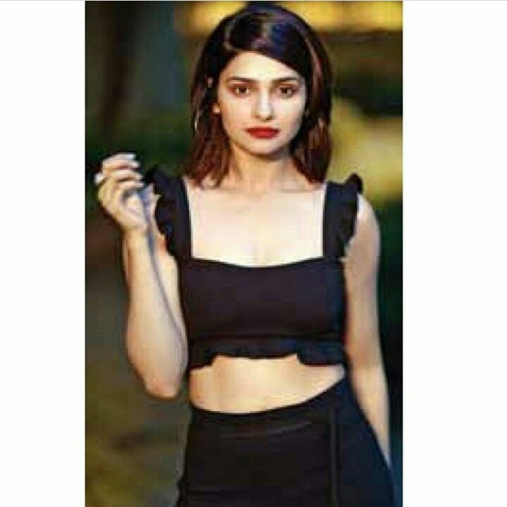 This look ❤❤ <a href="/ItsPrachiDesai/">Prachi Desai</a>