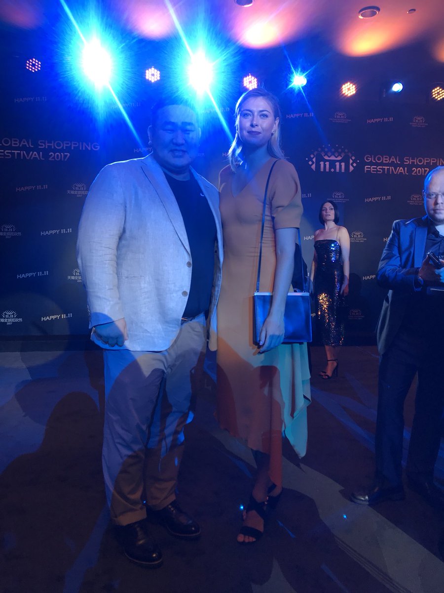 Ай сайхан Мария ард нь нэг сайхан хүүхэн хэн билээ манайхан?